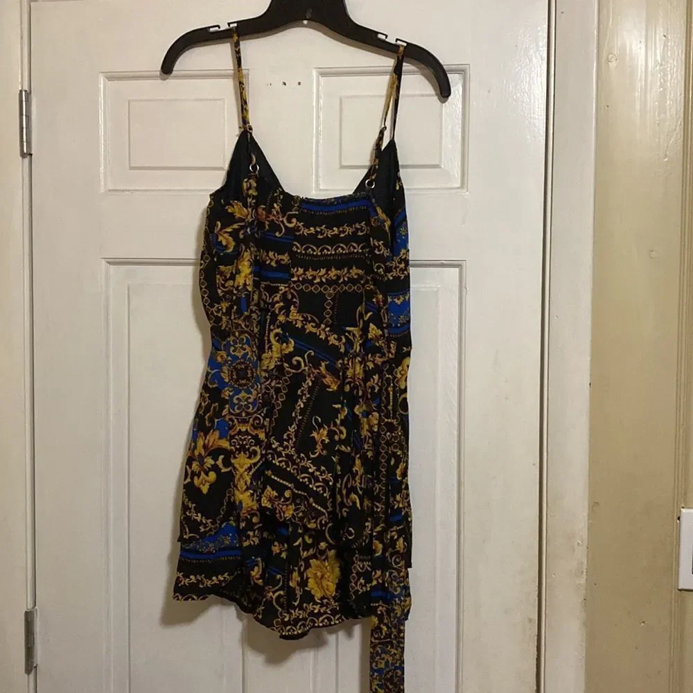 NWOT Women romper - Picture 2 of 3
